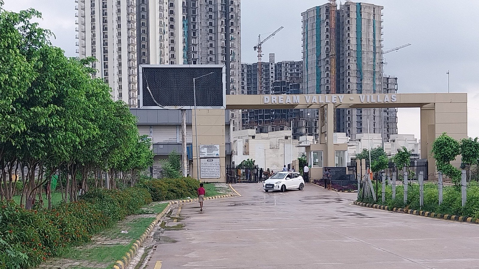 Amrapali Dream Valley Villas  
